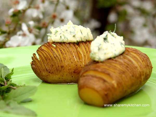 hasselback-potatoes-with-garlic-dill-butter-4415806
