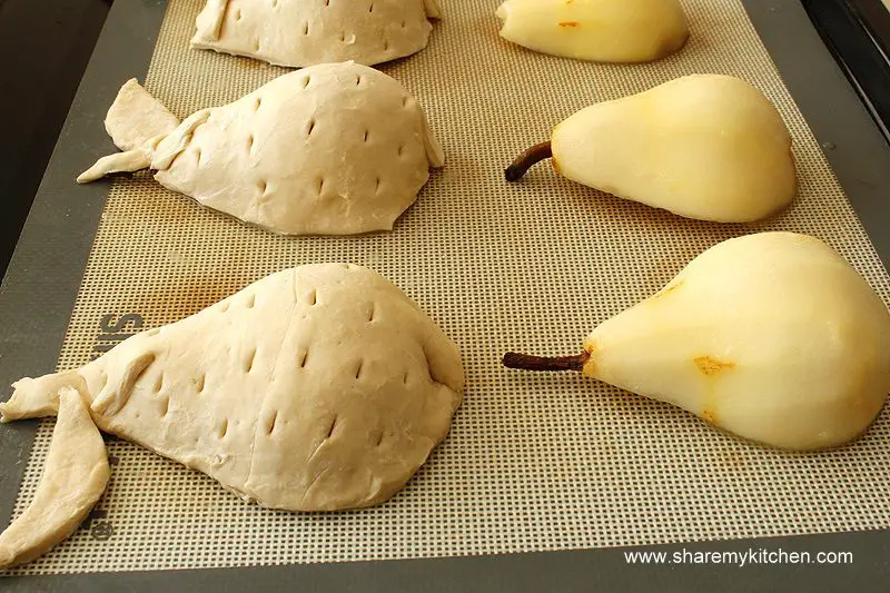 pears-and-blue-cheese-pies-prep-1-1879647