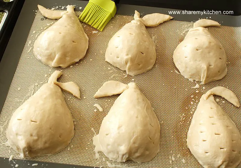 pears-and-blue-cheese-pies-prep-5711949