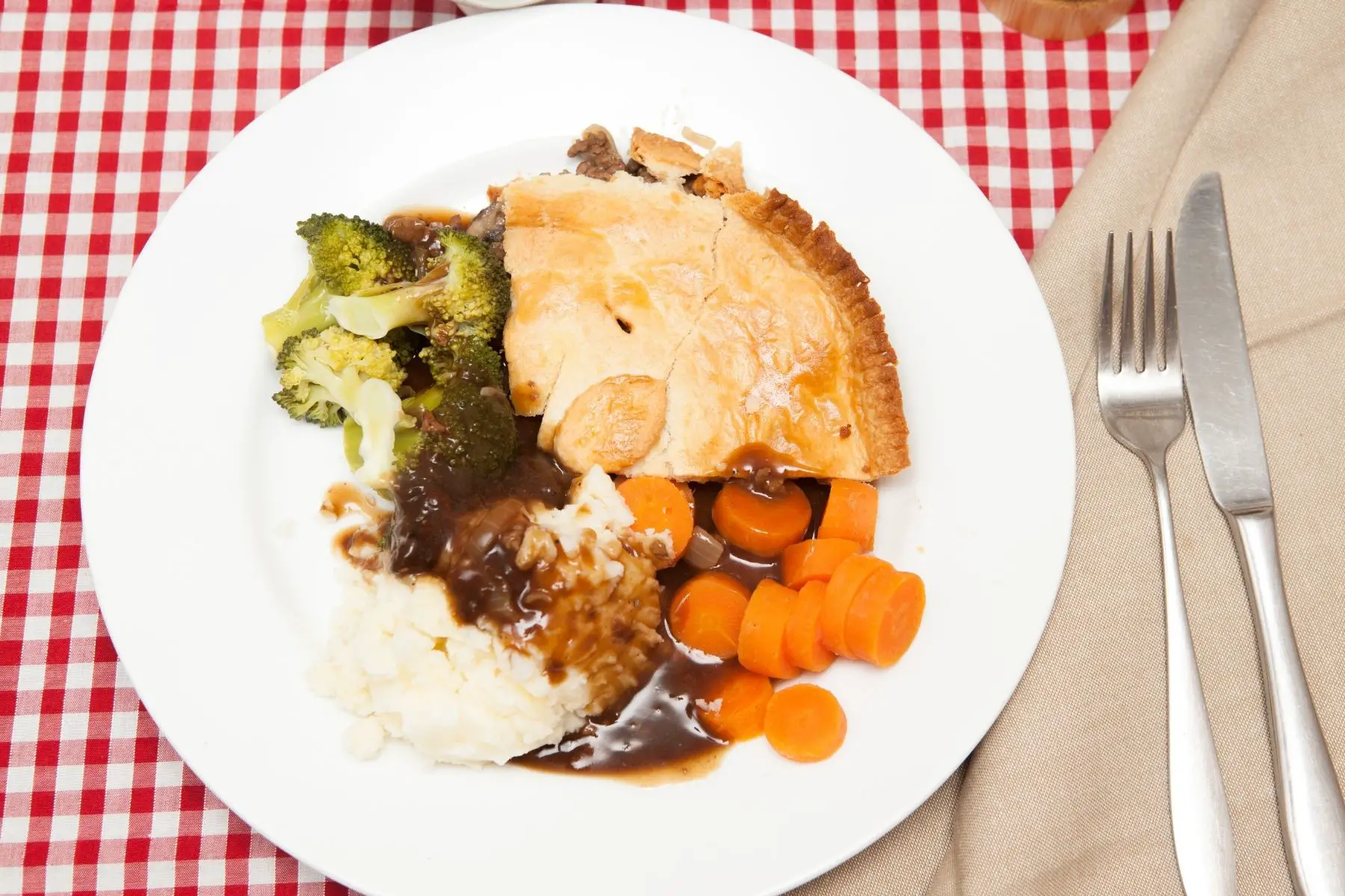 Mincemeat Pie with side dishes