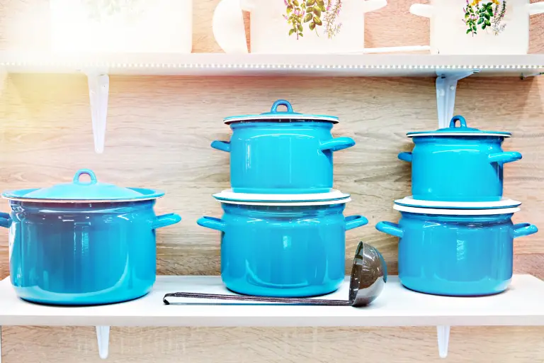 stockpots and soup pots