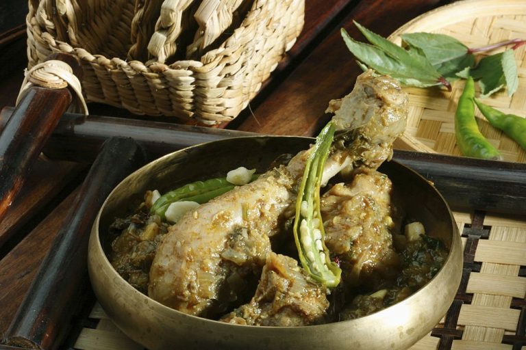Gongura chicken gravy