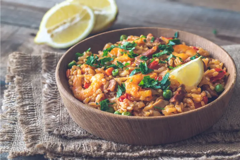 one-pot chorizo paella with chicken